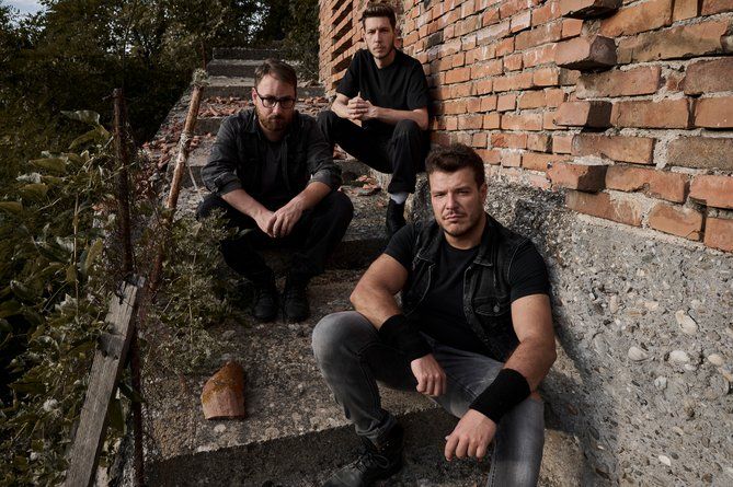 lythora-band-dicembre-2025